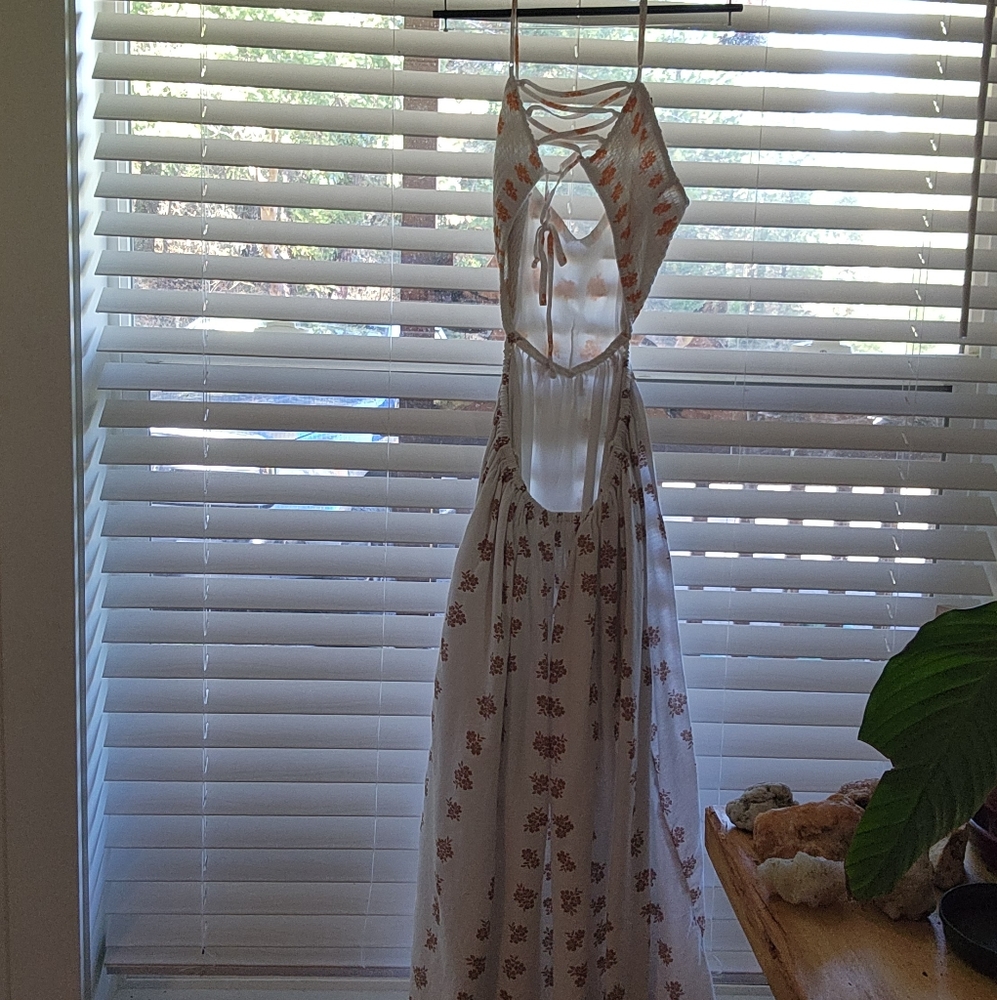 Medium American Eagle dress